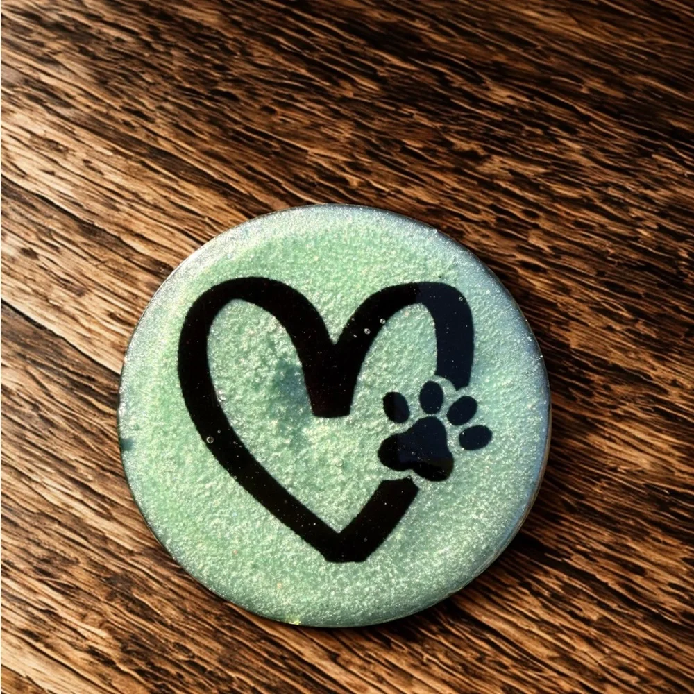 Mint Green Heart and Paw Phone Grip